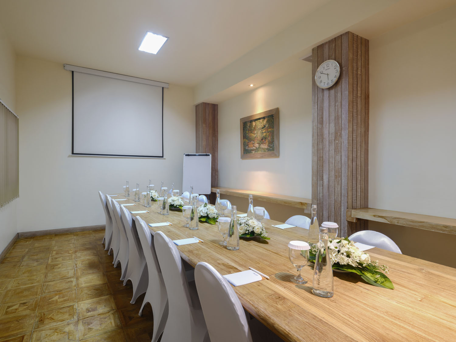 Tunjung Meeting Room - 2